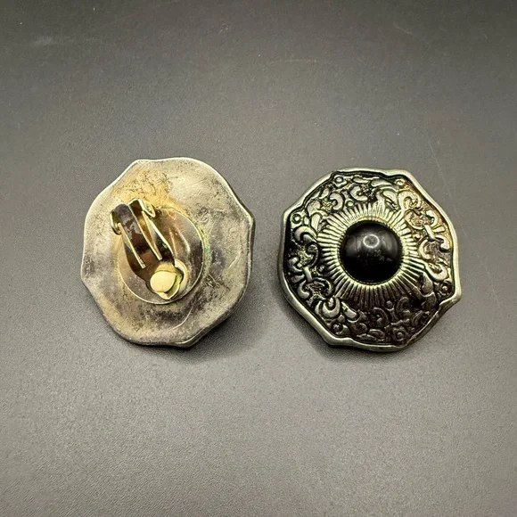 Vintage Clip On Earrings Silver Tone w/Black Center Textured Border - Picture 3 of 4
